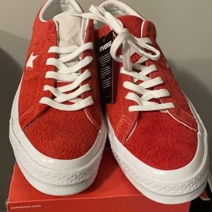 New red converse never worn before. Men's 11.5 US